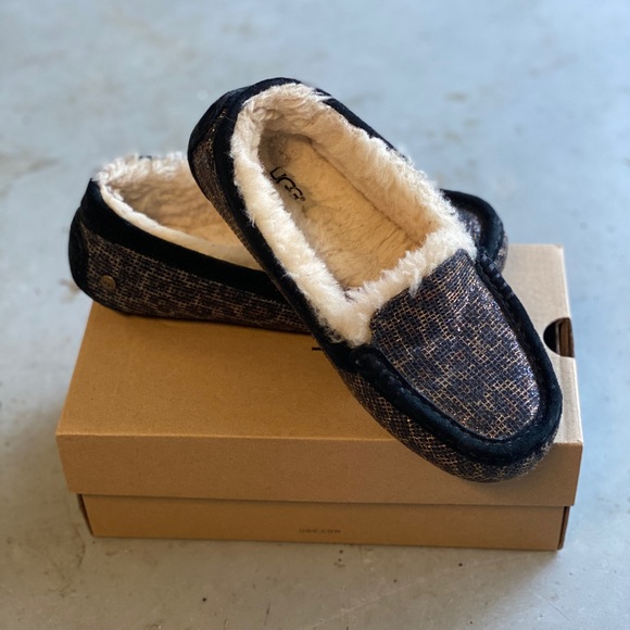 Used shoes - Picture 2 of 3